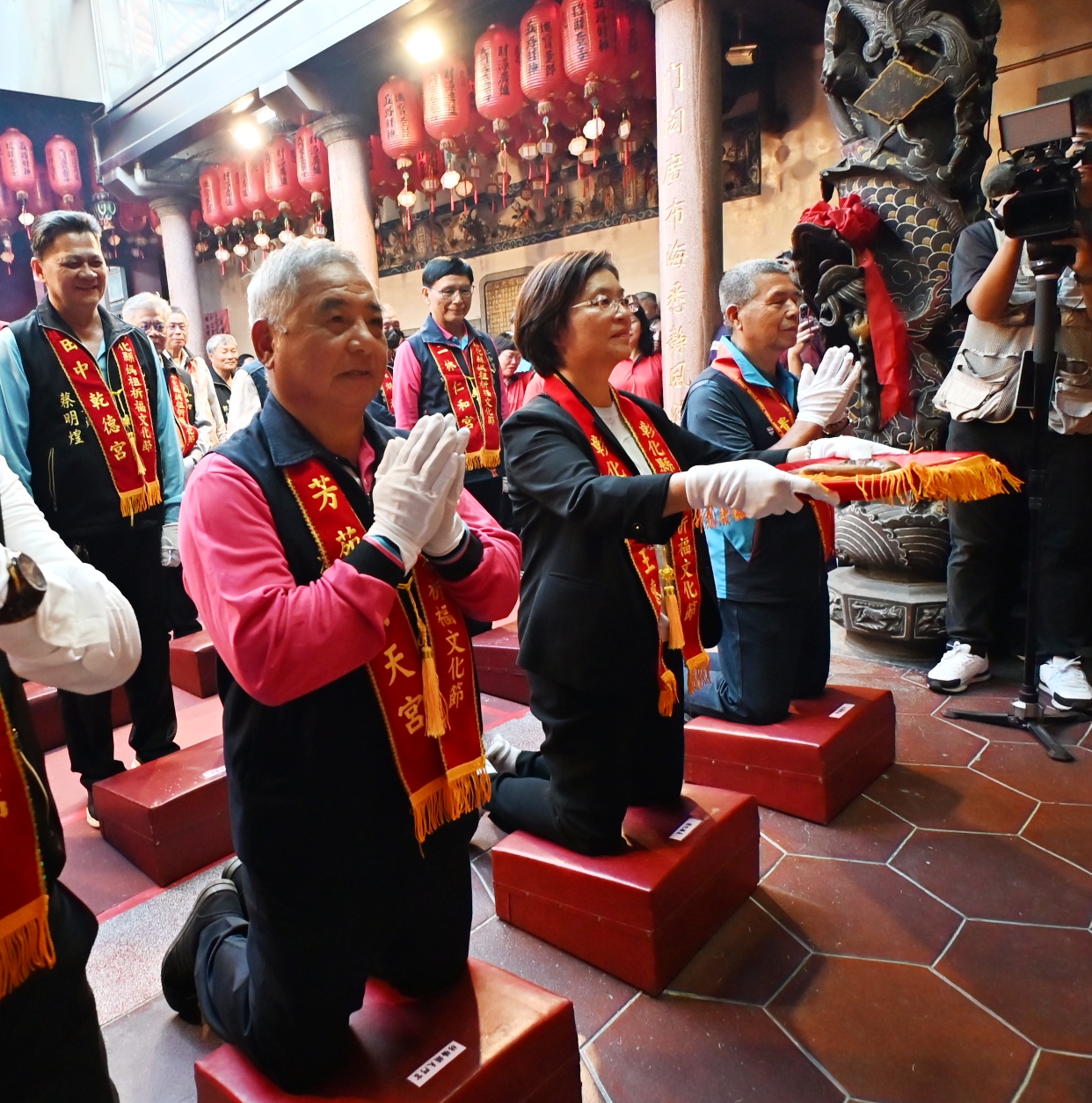 13尊媽祖齊聚社頭！芳苑普天宮獲2聖杯接任2026爐主 - https://www.watchmedia01.com