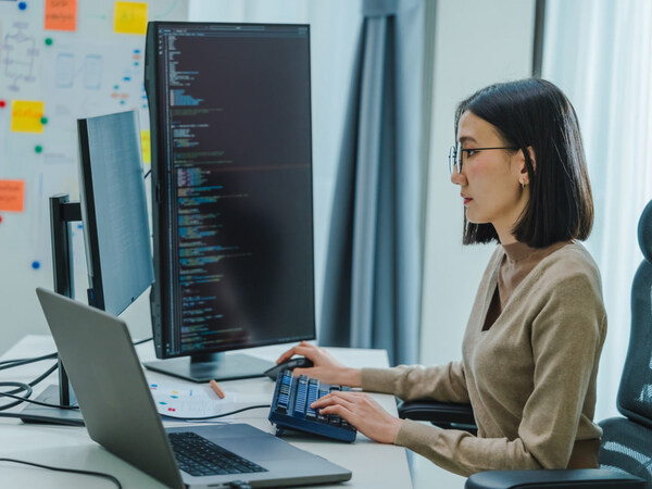 IBM 《2026 企業趨勢》 最新報告指出,企業員工轉為積極應用 AI 工具;過半數受訪者願意為了獲得更好的AI技能訓練而跳槽 IBM 《2026 企業趨勢》 最新報告指出,企業員工轉為積極應用 AI 工具;過半數受訪者願意為了獲得更好的AI技能訓練而跳槽