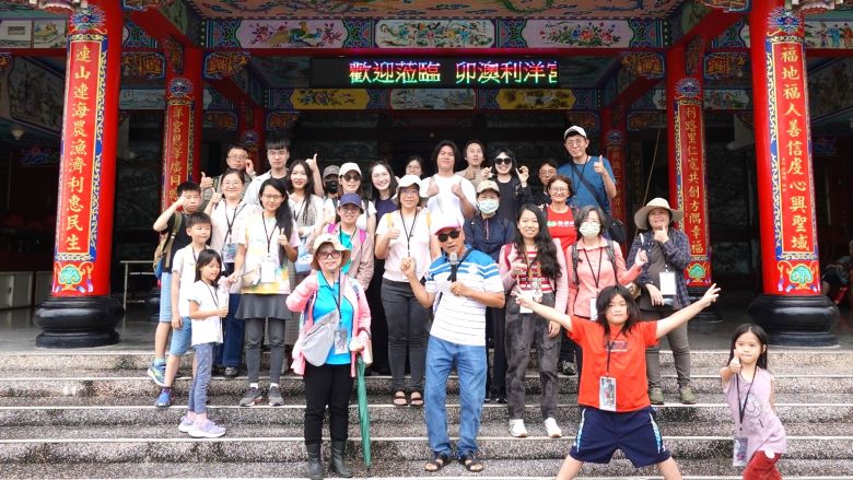 《圖說》十三行博物館日前舉辦「東北角漁村走讀-卯澳」活動,走訪卯澳信仰中心利洋宮。〈十三行提供〉