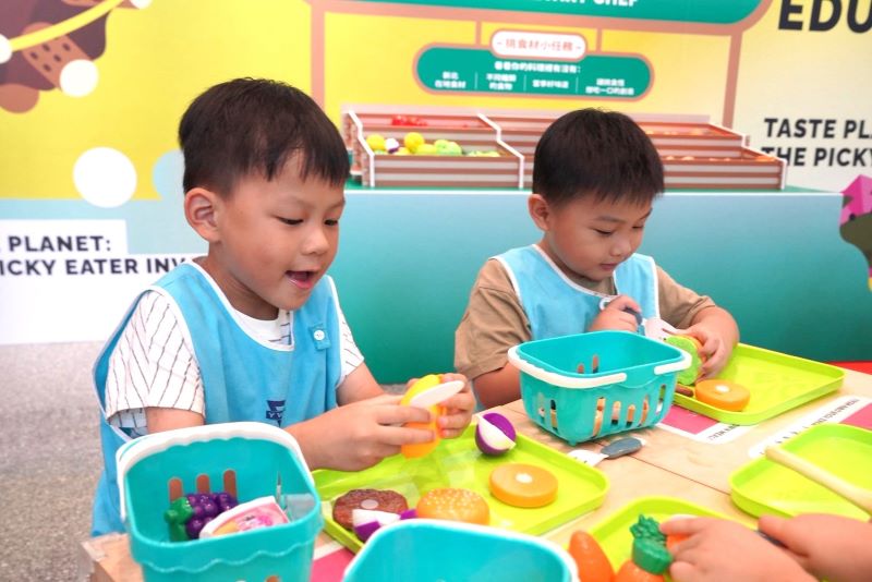 《圖說》展區規劃食材配對任務,讓小朋友在學習中認識新北在地農漁產品。〈農業局提供〉
